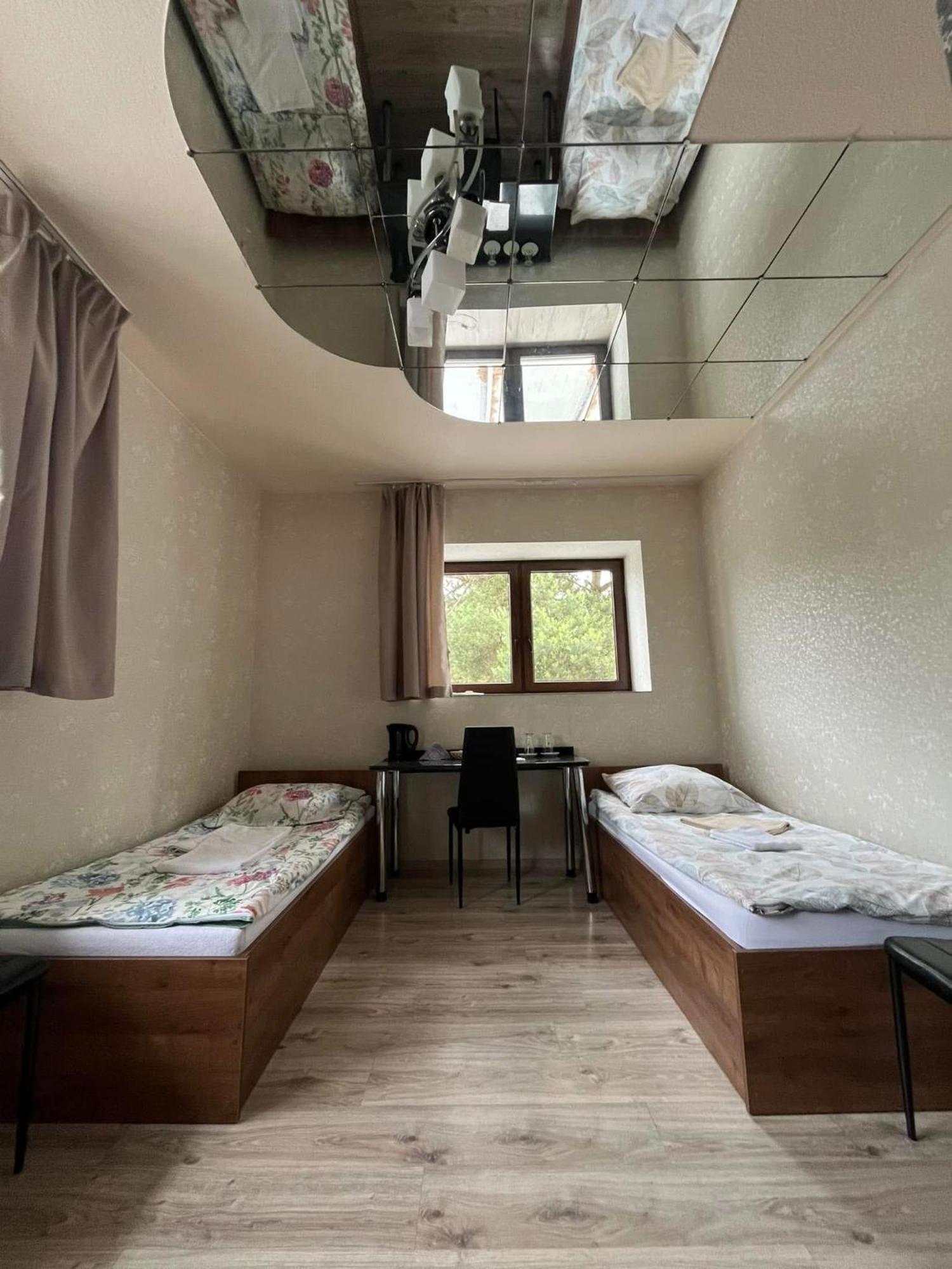 Zajazd Lesny Zakatek Dawniej Zajazd Don Kichot Łódź Esterno foto