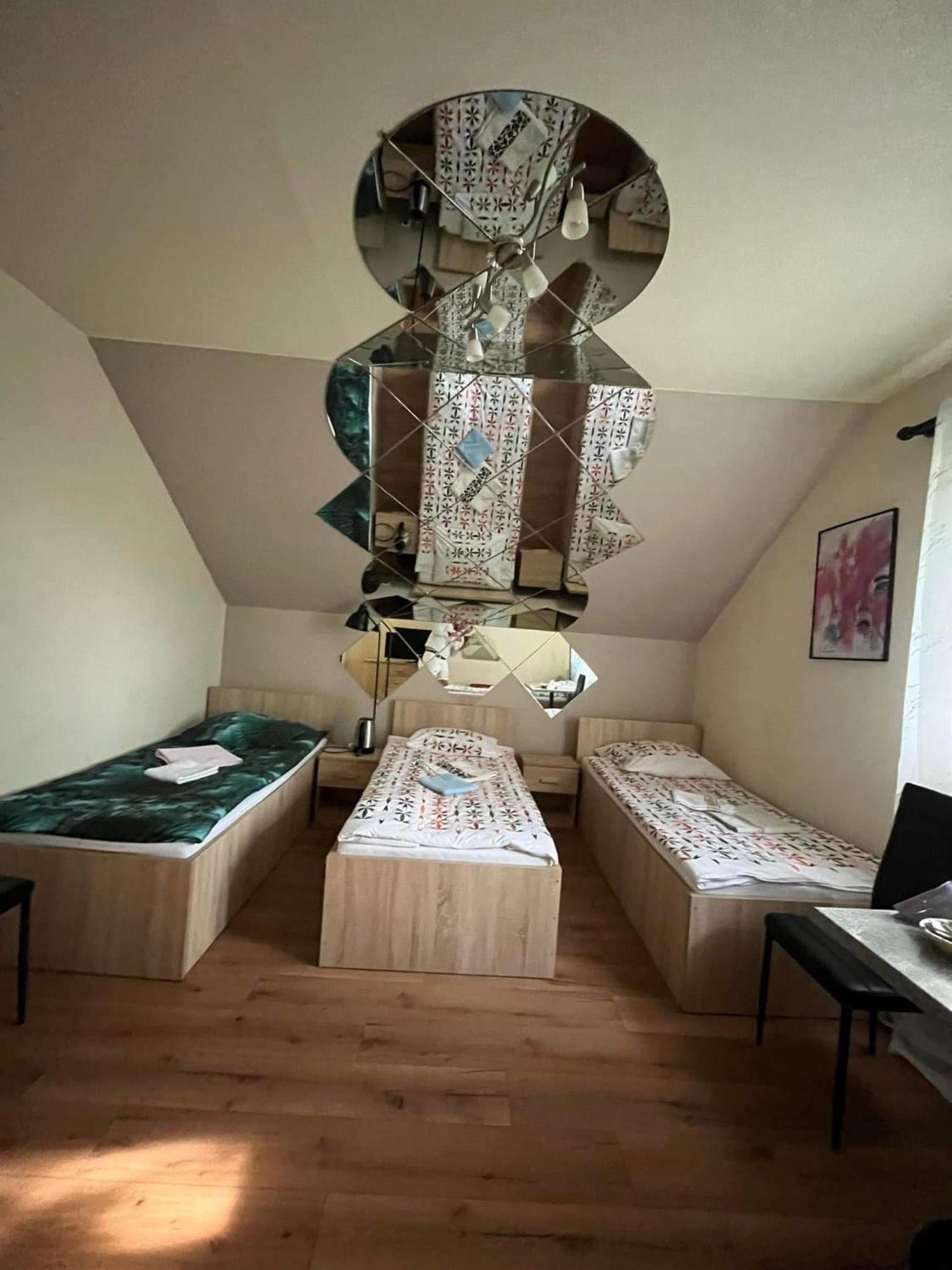 Zajazd Lesny Zakatek Dawniej Zajazd Don Kichot Łódź Esterno foto